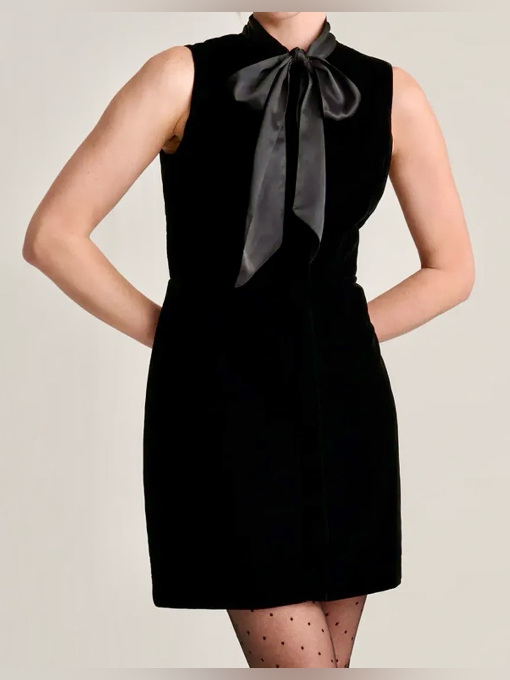 UNTUCKit Fiona Black Velvet Bow Mini Dress Dark Academia Size 2